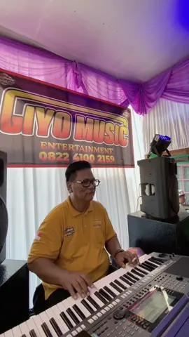 Andai Tak Berpisah🎤 #tiktok #tiktokviral #fyp #andaitakberpisah #dangdutkoplo #dangdutkoplo #biduan #biduancantik 