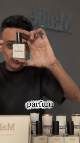 “Beli parfum kok gambling?” 😏 Tenang, Zephyr nggak ada kata zonk! ✅ Best seller Maljie ✅ Semua review 4⭐ ke atas ✅ Wanginya? Segar – elegan – tahan lama Notes-nya bikin auto pede: 🍊 Citrus fresh di awal 🌸 Floral lembut di tengah 🌲 Woody musky hangat di akhir 💡 Mau wangi tanpa drama? Langsung checkout aja sebelum kehabisan! #maljie #parfum #parfumarab #timurtengah #gajiansale 