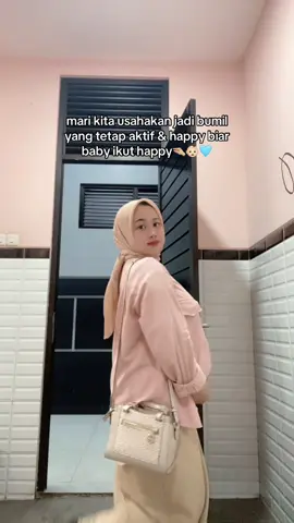 Outfit bumil gen Z 🤍 #masyaallahtabarakkallah #bumilcantik #outfitbumil #trimester3 #30weekspregnant 