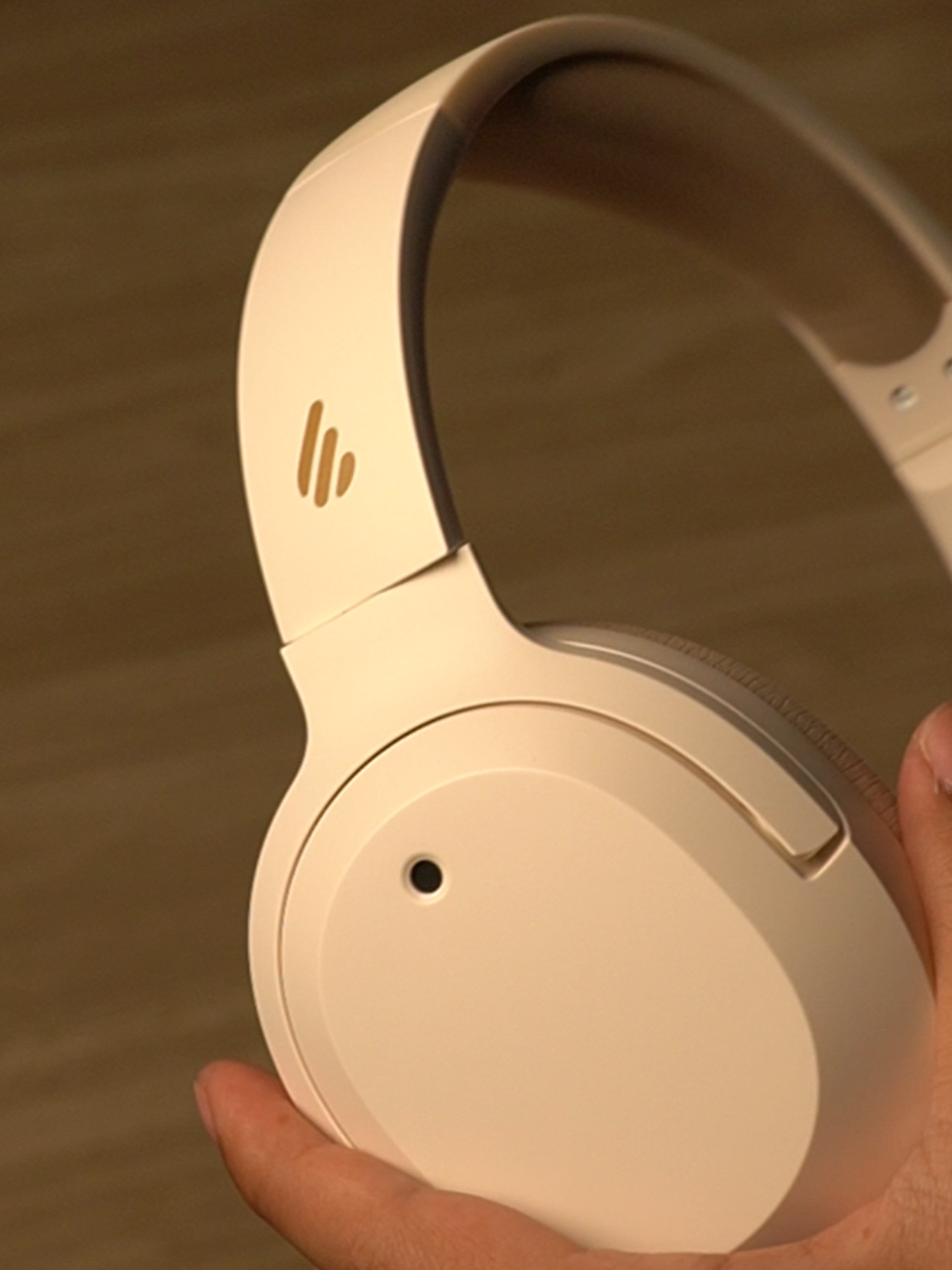 Level up your sound with the NEW Edifier W820NB Plus – upgraded comfort, power, and performance. #Edifier #Unboxing #headphones