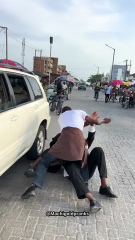 😂😂Making people think my phone was stolen from them!😂😭😂🤣🤣🤣 🎵 song 👉 Secure the bag by @ipreachgospel_ go use the sound  #reels #pranks #Machigoldpranks #viral