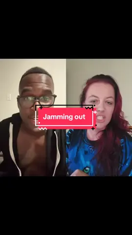 #duet with @April Ross l#foryoupage #singing #funny #comedy 