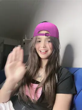 فاهمه بس مش حافظه 😂😂😭