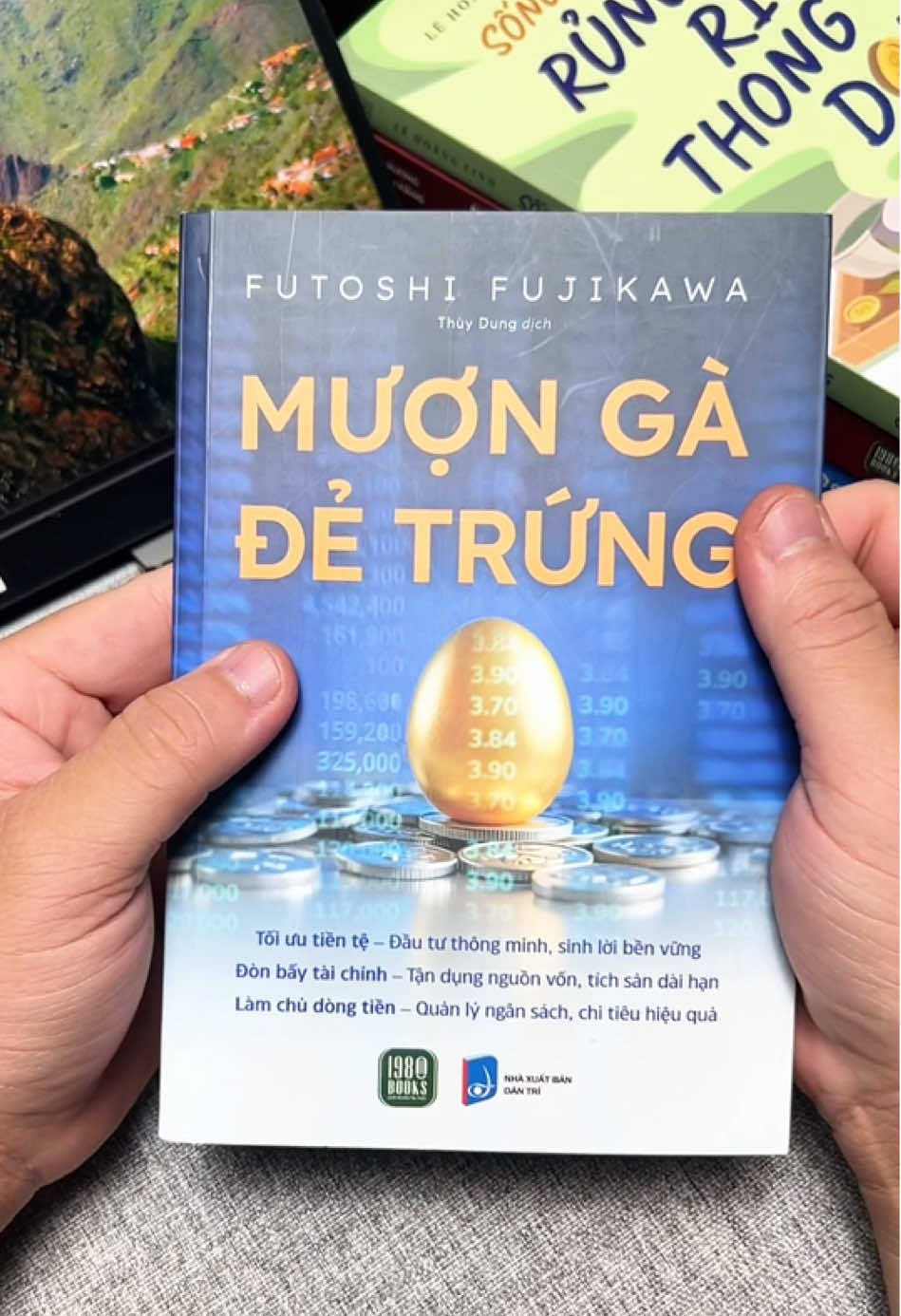 Mượn gà lấy trứng #book 