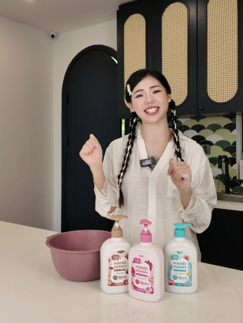 Nước rửa tay an toàn, sạch khuẩn, mềm da, giá lại hời #huongly #tiktokshop #huonglyreview #nuocruatay #Nuocruataygumi #nuocruatayantoanlanhtinh