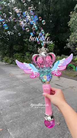 Healing my inner child✨🫧 So cute bubble wand with music, perfect gift idea for your little one. #bubblewand #christmasgift #giftforkids #cutegift #giftidea 