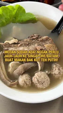 Kabar gembira untuk anak-anak MaMa nih! Sekarang kalian tidak perlu lagi jauh-jauh ke Batam/Singapore karena di Jl. Karo ada @bakkuttehputih yang bisa mengobati kangen kalian dengan Bak Kut Teh di sana! Yok langsung singgah ke TKPnya buat cobain! — Bak Kut Teh Putih Jl. Karo No.22, Medan Petisah (Seberang RM Acek Botak/dekat Macehat) 10.30-21.00 Senin tutup 0822-6186-2212 #NonHalal . . #bakkutteh #kulinermedan #kulinerindonesia #makanmana