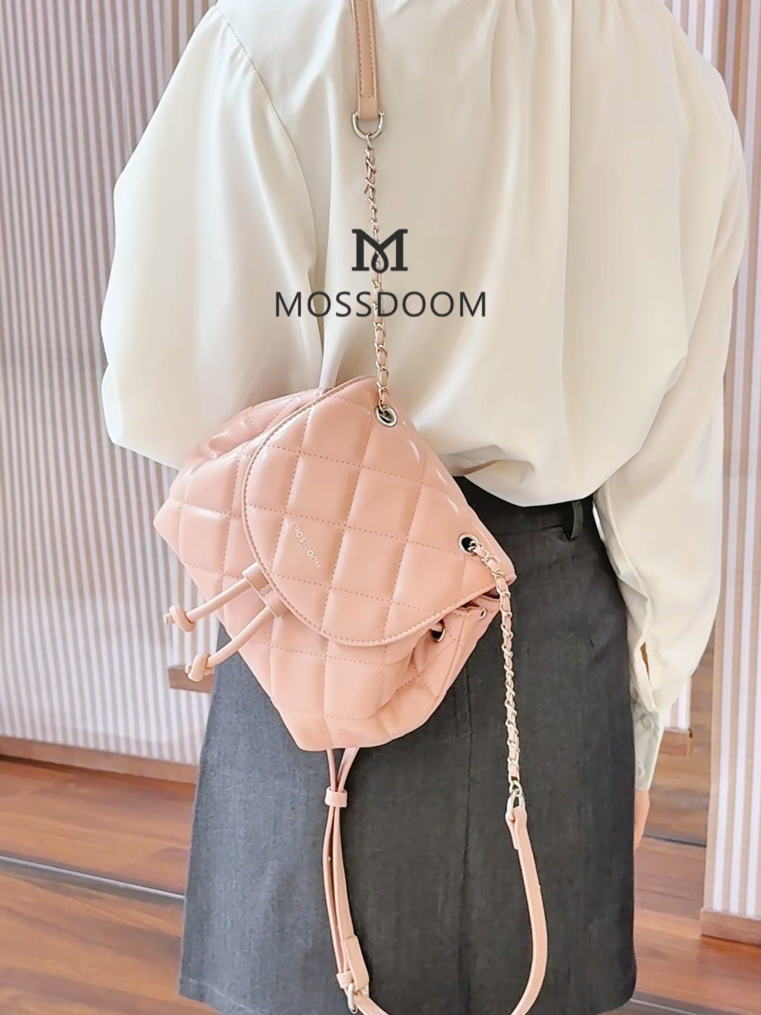 Compact size, big capacity 🎒✨ This small backpack is perfect for daily work, shopping, or casual outings 💼 Chic + practical = your new must-have bag! 🛒💖 #MossdoomStyle #mossdoombag #womenbag #fyp #bagforwomen #fashion #mossdoom #bagtok #bag #backpack #dailybag #OOTD #stylishbag #workbag