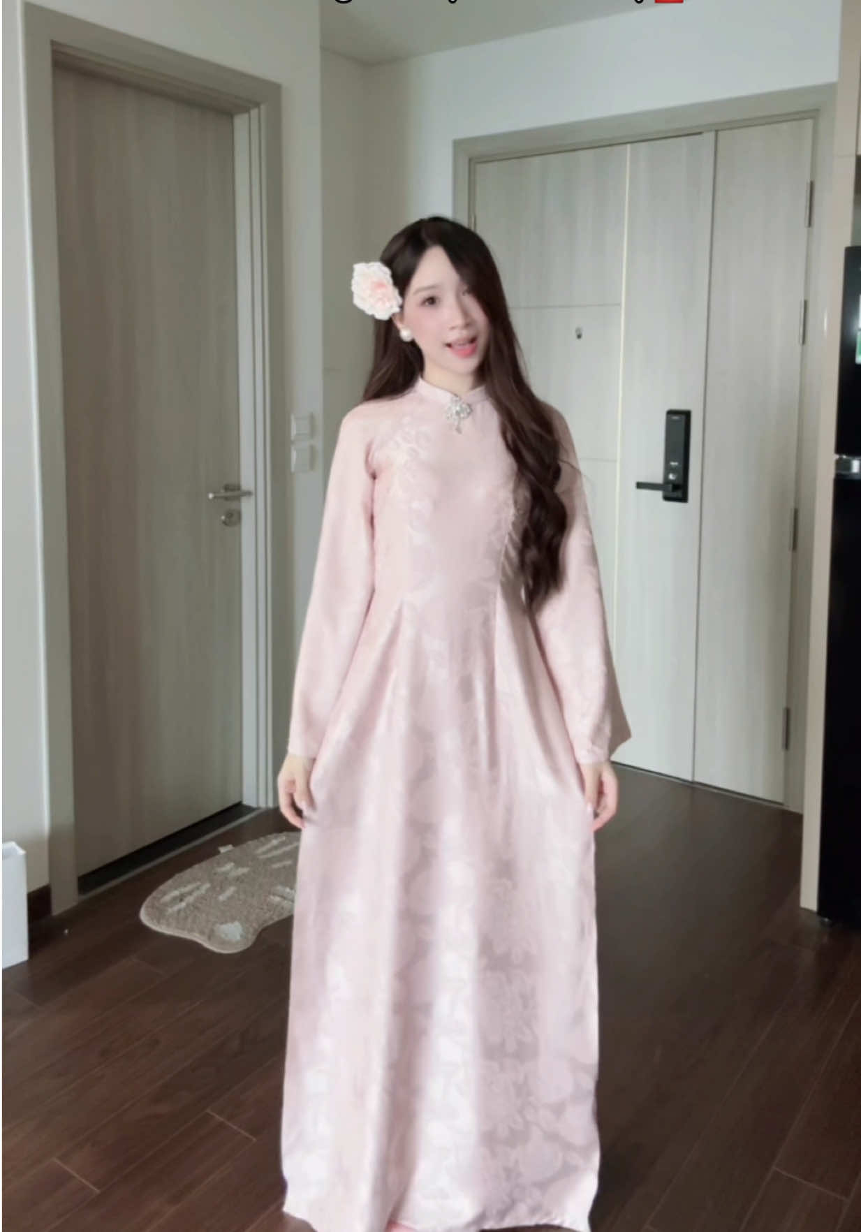 Kể ra các chị mua mặc được cả năm ia#aodai #aodaivietnam #aodaitruyenthong #aodaidamngo #review 