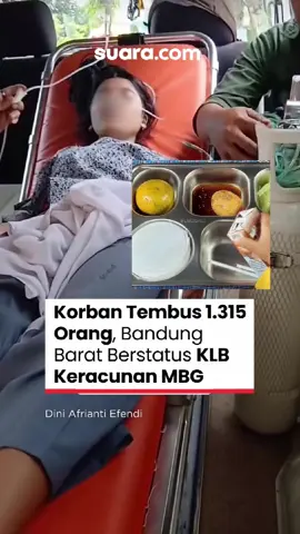 Keracunan massal sampai jadi KLB Peristiwa keracunan makanan bergizi gratis (MBG) masih terjadi di berbagai wilayah Indonesia. Kali ini yang cukup menghebohkan keracunan massal di Kabupaten Bandung Barat. Korban yang mayoritas terdiri dari pelajar SD hingga SMA/SMK ini berasal dari beberapa sekolah, seperti di SMKN I Cihampelas, MA Al Mukhtariyah, MTS Al Mukhtariyah, dan SDN 1 Cihampelas. Duh, MinSu berdoa semoga semua korban baik-baik saja. Terus penyebab keracunannya segera diketahui. #MBG #KeracunanMassal #KLB #BandungBarat