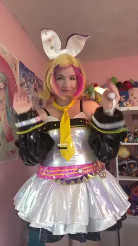 10% energy #kagaminerincosplay #musedashcosplay #vocaloidcosplay #kagaminetwins #foryou 