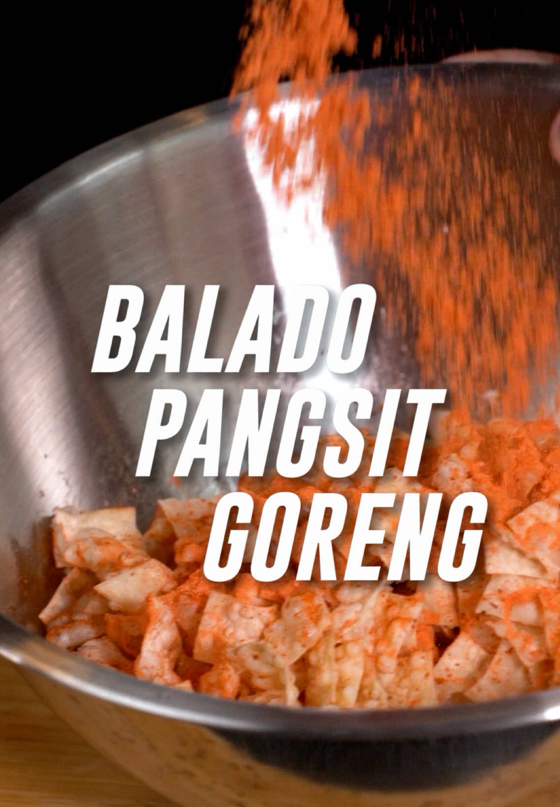Balado Pangsit Goreng - Bahan :  100 gr kulit pangsit  4 sdt bubuk balado 3 sdt cabai bubuk 1 sdt kaldu ayam bubuk minyak goreng - #resepsimple #masakansimple #reseptiktok #idemasaksimple #resepcemilan 