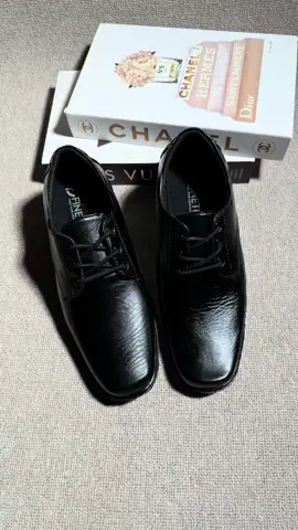 Sepatu Pantofel pria terbaru🖤✨ #pakaifinetic #sepatupria #sepatuformal #sepatuterbaru #sepatukantor 