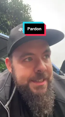 Réponse à @Tchova-des-bois … je savais pas trop quoi te répondre à part merci pour ce commentaire… je ne suis qu’un guignol. Pardonne moi de ne pas savoir me servir des mes 10 doigts… #mecanique #mecanicien #garage #voiture #humour 