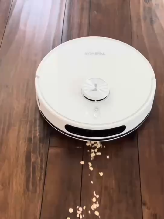 ✨ Clean floors, cozy vibes. Tesvor S8max got it!#Tesvor#SmartHome #CleanLiving #HomeTech #VacuumRobot #DustFree #CozyHome