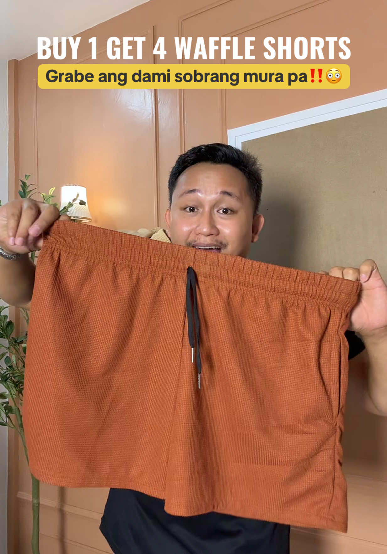 Grabe ang mura lang makapal ng waffle shorts buy 1 get 4 na! #shorts #waffleshorts #menshorts #shortsformen #menswear 