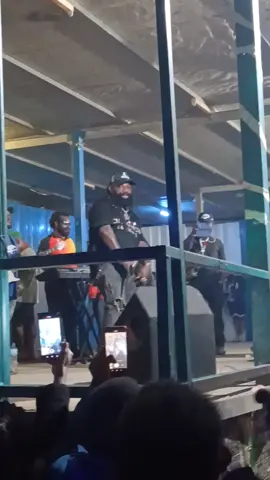 Daddy Raus by kronos and Jnr Kro live at Club Mckenzie #pngmusic🇵🇬 #daddyraus #kingkronos #daddyblack #clubmckenzie🔥🔥 