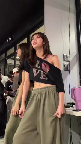 jhoshee crumbs 💙💜 #sheenayaw 