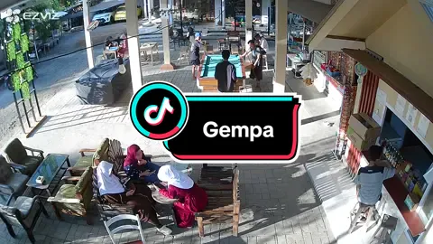 Gempa mag 5.6 46 km timur laut banyuwangi jatim semoga tidak ada susulan lagi aamin #fyp #gempa #situbondo 