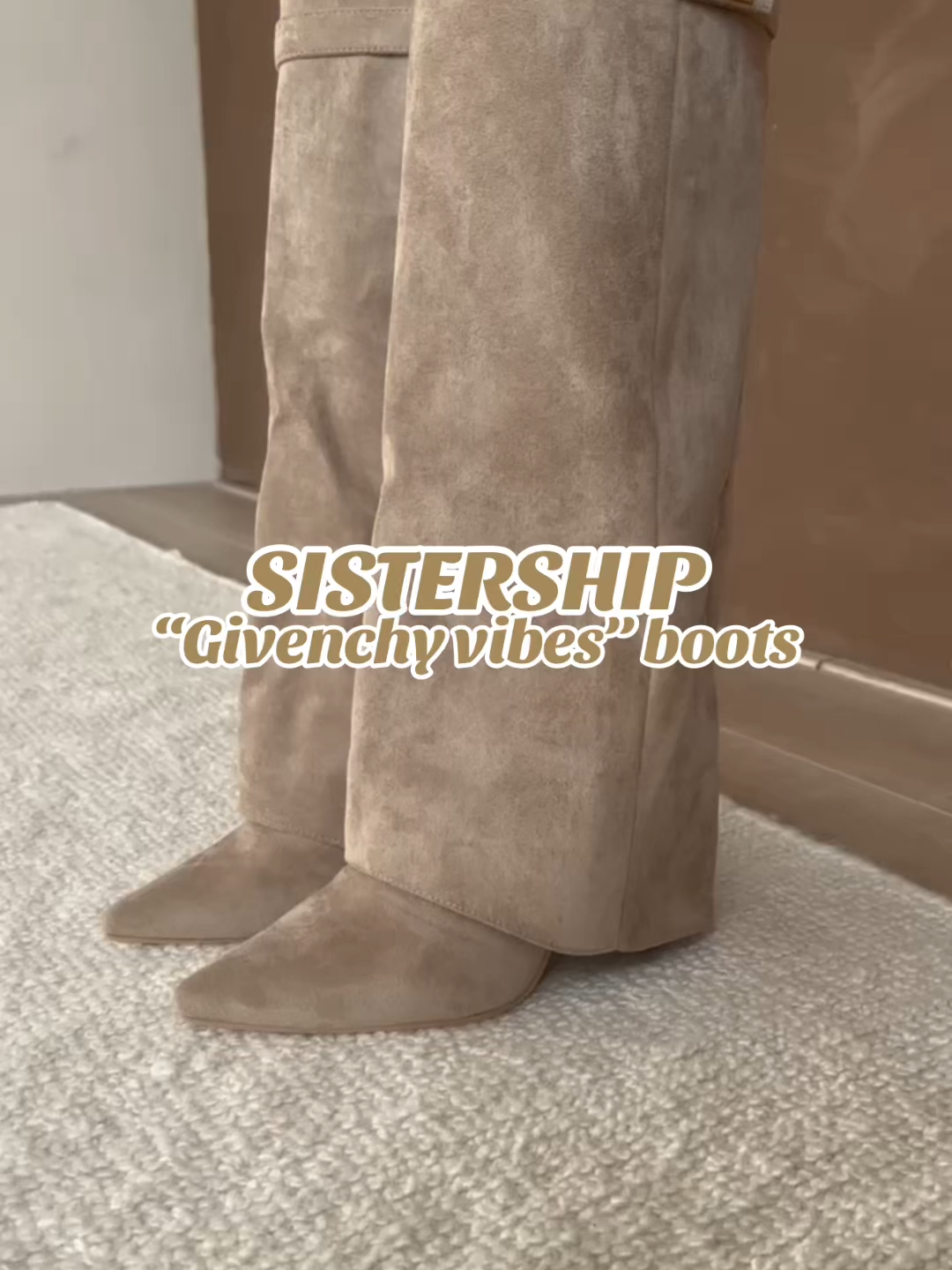 Beautiful autumn boots, discounted to €12.80