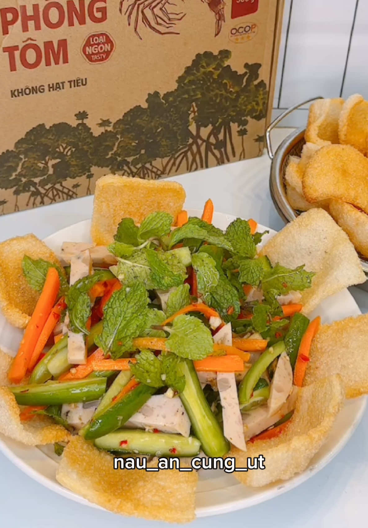 banh phồng tôm làm từ tôm thật tin được không..?? #nauancungut #contomrung #banhphongtom #banhphongtomcamau #monngonmoingay 