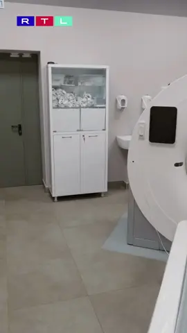 Az egyik magándiagnosztikai cég vezetője azt mondta az RTL Híradónak: 500-nál is több, főként daganatos betegnek kellett azt mondaniuk, hogy csak fizetős vizsgálatra tudnak időpontot adni. További részletek az RTL-hu-n! #rtlhíradó #rtlhu #egészségügy