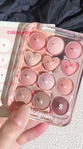 Perfect eyeshadow color matching #eyeshadow #eyemakeuptutorial #beauty #pinks  #CapCut 