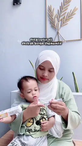 Abis liburan dari rumah nenek, si kecil malah drama masuk angin & ruam popok 😢 Untung ada Kinderen Baby Balsam & Kinderen Diaper Rash Cream, kulitnya aman, tidurnya pun nyenyak lagi 💕 sekarang sudah tersedia di Alfamidi 🥰  @kinderenbabycare  #SahabatTerbaikIbudanAnak #Kinderen #babybalsam #kinderenbabybalsam #kinderendiaperrashcream 