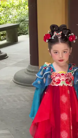 #艾妮莎宝宝头像 #anisha #babyeating #cutekid #fyp 