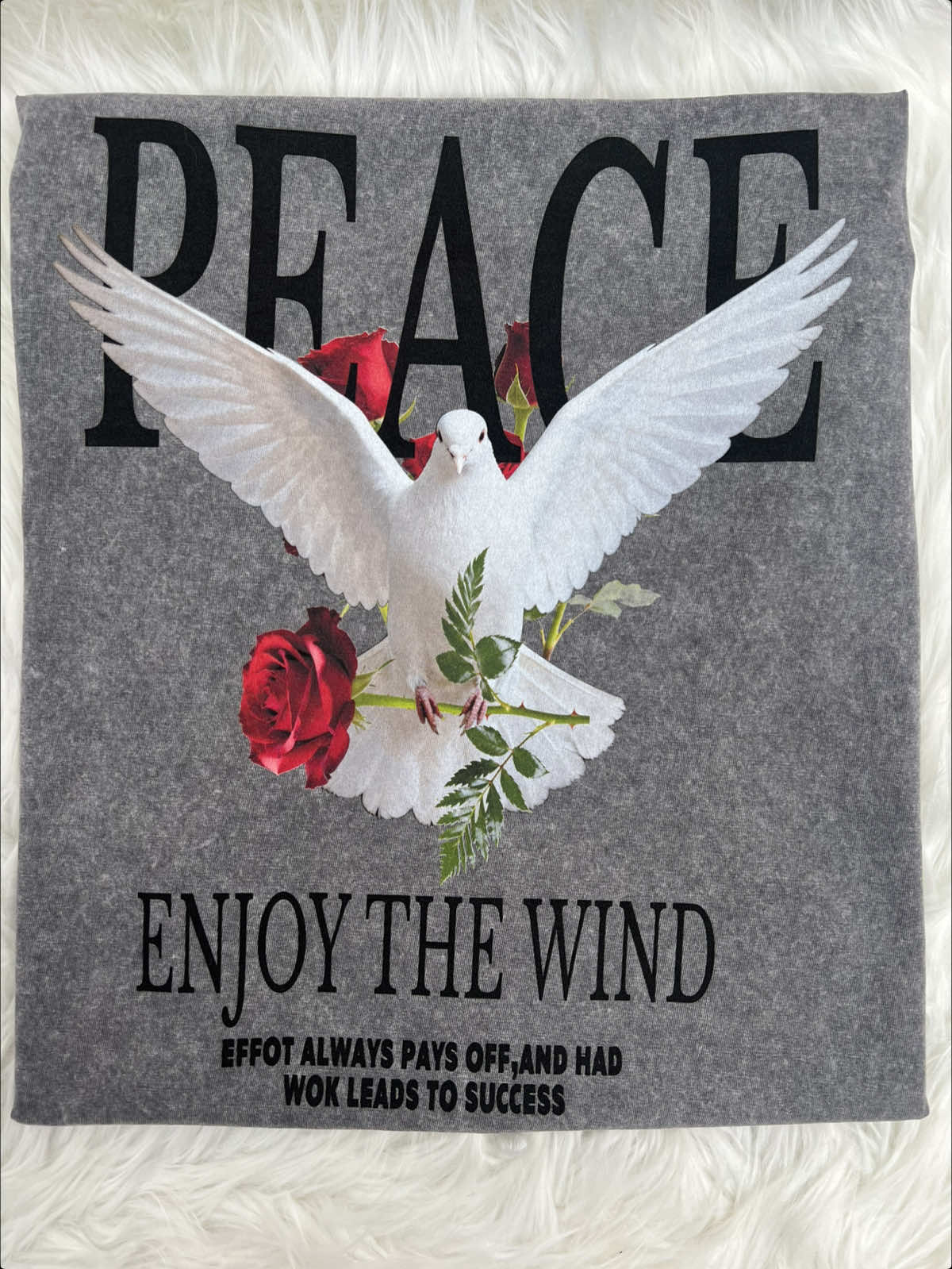 Effort always pays off, and hard work leads to success. Wear your motivation. Carry peace with you. 🕊️#motivation #positivevibes #peace #fashiontiktok #peaceandlove 