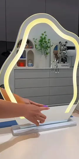 Gương Trang Điểm Hình Dám Máy Có Led Kích Thước 30x40Cm#xuhuong #thinhhanh #giadungtienich 