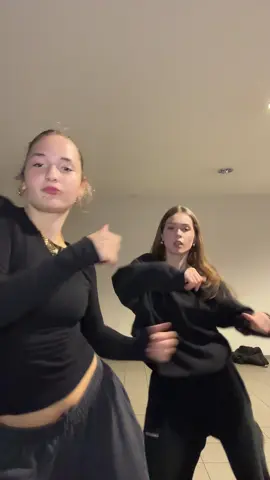 😝(tag dc!) #dancetrend #trendingdance #tiktokviral #viraldance #easydance 