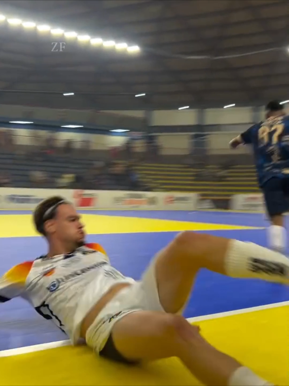 DRIBLES  MÁGICOS NO FUTSAL 🔥🔥 #futsal  #skills  #fy 