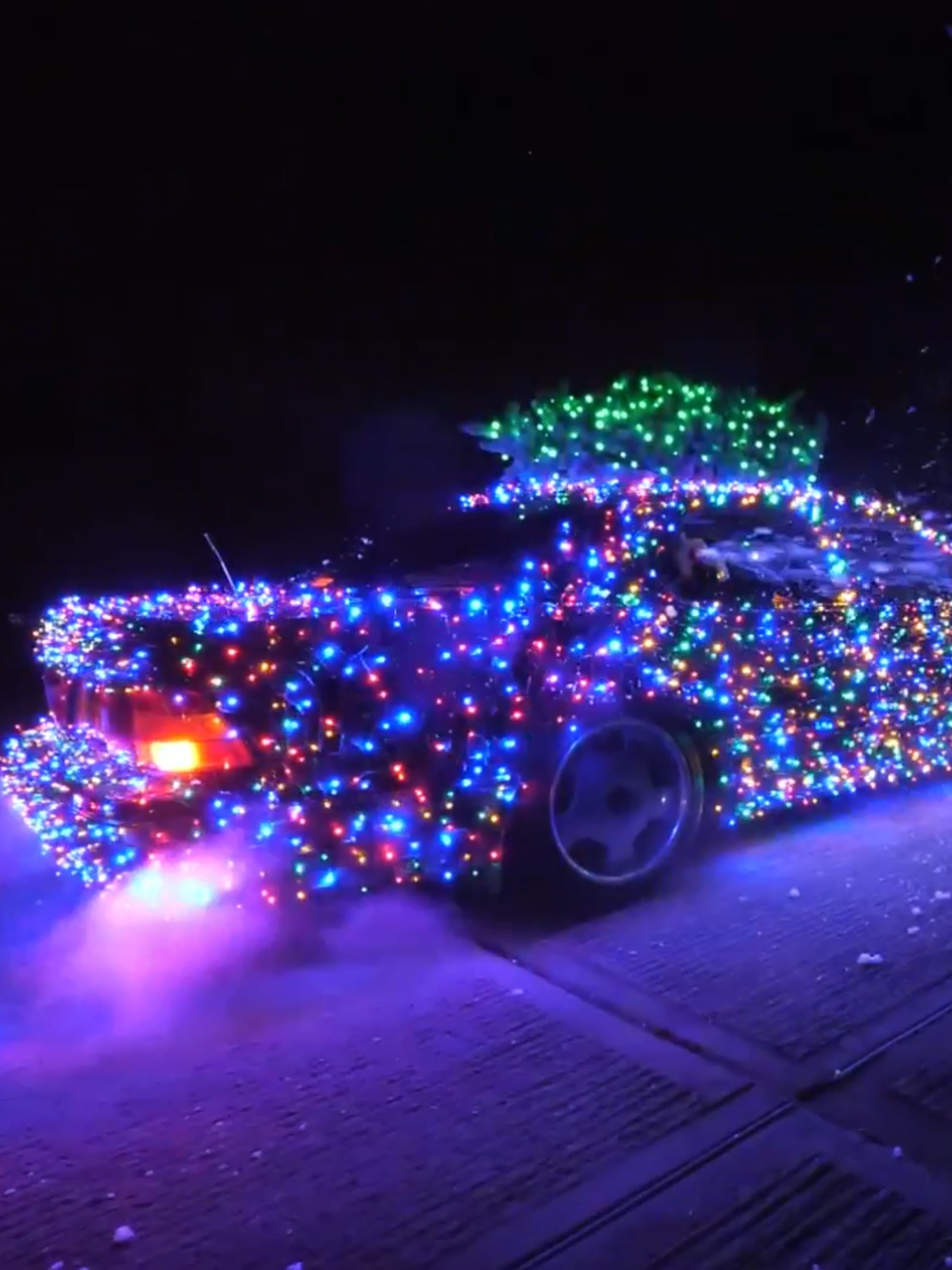 Christmas decoration car🎄🚗#christmascar#Christmas#stringlights#fyp#car#Car light string #Brightown