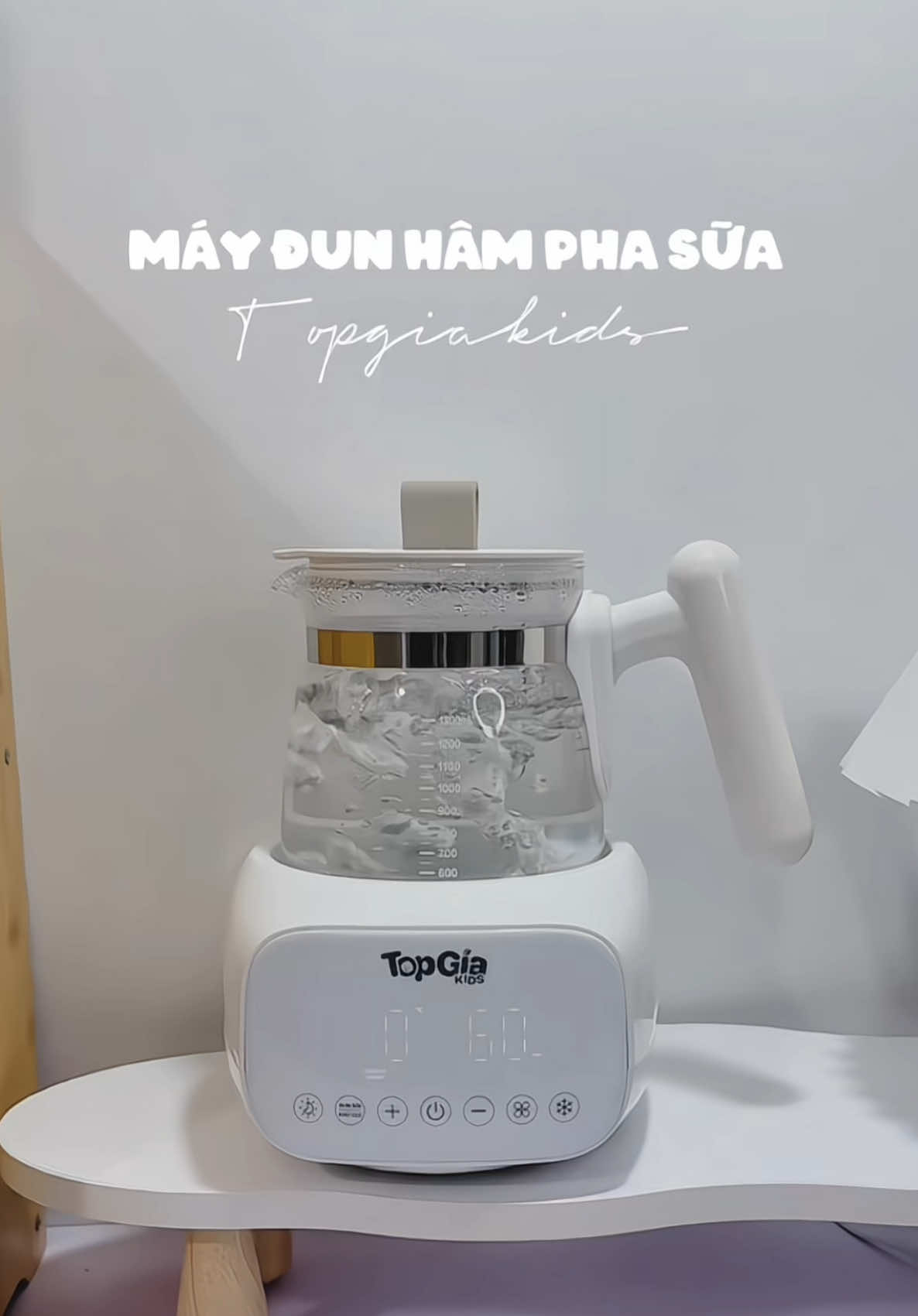 Thêm chiếc máy đun nước pha sữa nhà @TOPGIAKIDS cho Kem, đơn giản, màn hình tiếng việt thao tác dễ dàng nên thấy cái là mẹ cháu chốt luôn #kemieu #topgia #topgiakids #mevabe #maydunnuocphasua 