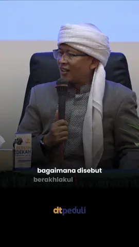 📌 Banyak orang dianggap berakhlak baik karena ramah, suka berbagi, bahkan baik ke hewan. Tapi bagaimana disebut mulia bila kepada Pencipta ia abai?  🔖 Akhlak mulia sejati berawal dari tauhid. Senyum, sedekah, dan kebaikan sosial baru sempurna jika hubungan dengan Alloh terjaga lewat shalat dan ibadah. 📌 Mari kita renungkan nasihat Gurunda Aa Gym dalam kajian singkat ini. 👉 Jangan lupa save & share sebagai pengingat bersama. #aagym #kajiansingkat #kajianaagym #akhlak #tauhid  