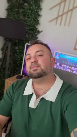 Eram în universul emblemelor sportive și mi-a atras atenția logo-ul Real Madrid. Un simbol iconic, recunoscut în întreaga lume, dar mi-am imaginat cum ar putea fi adus în prezent cu un look mai modern și premium, păstrând în același timp tradiția și prestigiul. Am pornit într-un proces de redesign creativ, în stilul meu. Am păstrat coroana și elementele clasice care definesc identitatea clubului, dar le-am curățat și stilizat pentru a crea un impact vizual mai puternic și mai elegant. Astfel, logo-ul Real Madrid rămâne un simbol de legendă, dar cu un aer proaspăt, contemporan și memorabil. 🚀❤️ #creativedesign #romania #logo #redesign #creative #logoideas #ideas #logodesigner #logodesign2025 #creativelogo #logo #logos #logotype #branding #logodesigner #graphicdesign #graphicdesigner #logodesigns #logomark #logoinspiration #brand #design #identity #brandidentity #redesign #minimal #logoprocess #realmadrid #real #madrid