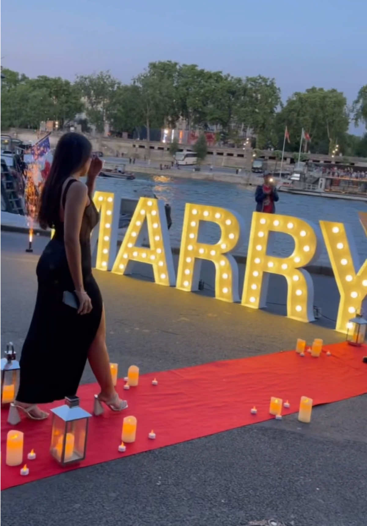 Beautiful moment 💍❤️ video sasolis 🎥 #weddingtok #proposal #engaged #foryou #fyp  
