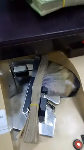 কাজ করে মেশিনে নাম হয় মানুষের 🥱🥱🥱