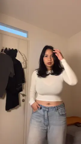 Tidak uget uget di dance floor menyebabkan uget uget depan kamera
