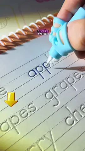 Su letra es ahora la mejor de toda la escuela #timetome #handwriting #schoolsupplies #MomsofTikTok #elementaryschool 