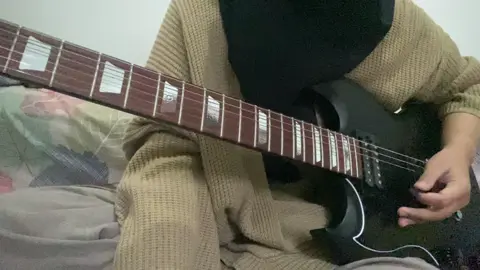 Excuse the chaos, still finding my groove ☺️ #guitarcover #gunslinger #gunslingeravengedsevenfold #avengedsevenfold #a7x #fyp #guitar #epiphonesg #epiphoneguitars 