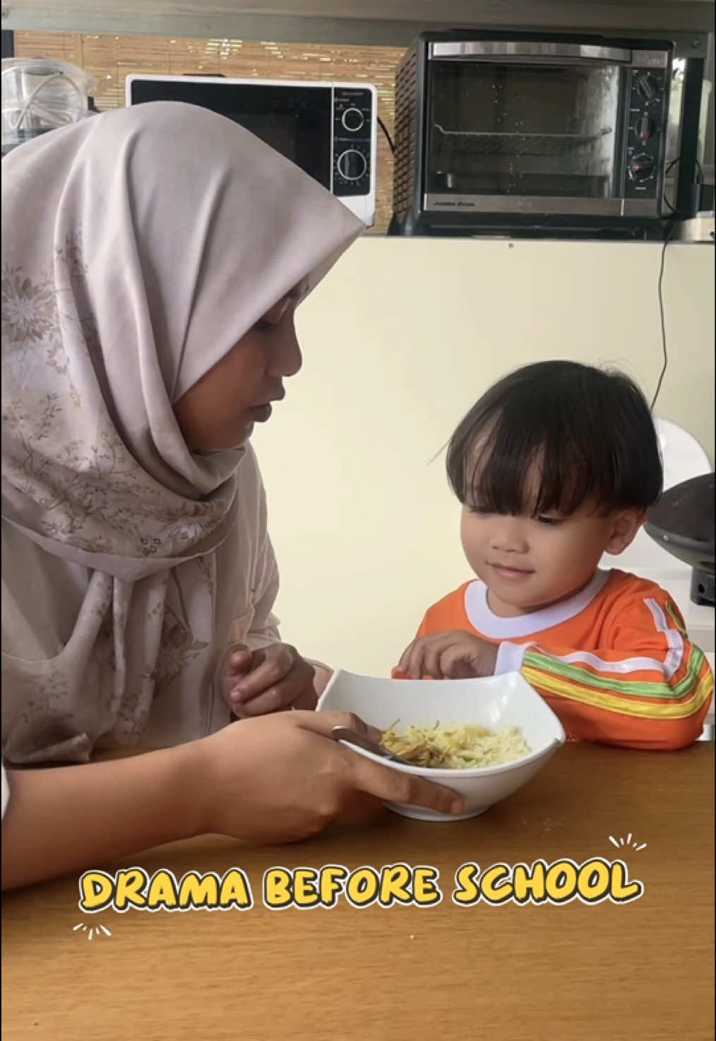 No more drama sebelum sekolah! Berkat Sakatonik ABC Curcuma Madu, anak jadi lahap makan🍯🐝 Ibu tenang, anak pun senang 😍💛 @Anak Hebat ABC  #SakatonikABCCurcumaMadu #MakanJadiLahap  #NutrisiSiKecilTerjaga  #MamaPintarPilihSakatonik
