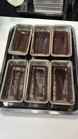 とろとろの濃厚ガトーショコラ🍫 ほうびショコラ3500円 ごほうびショコラ 1カット480円 仕上がりが口の中でとろけるガトーショコラで絶品でした😋 🍚店名:  Ludeek ルディーク〜ショコラ專門店～ 住所: 福岡県福岡市中央区荒戸3丁目4-1 最寄駅: 大濠公園駅から徒歩8分 営業時間：10:30〜20:00 定休日：不定休 #福岡グルメ#Japanesefood#tiktokfood