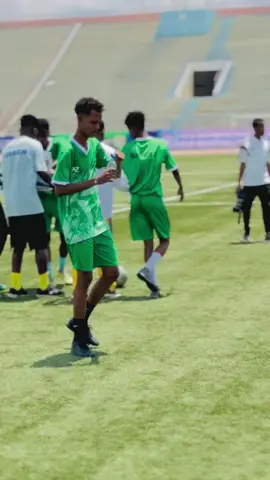 Last traininG dharka Ka dharka💚🔥💪@SUUQLIIF ACADEMY @Hariidka @❄️☃️HAZAAZI__7️⃣7️⃣☠️🔥 @ᗩنW4͜͡R͙EZa⁷🇾🇪🐐 @C_X_C_17🤟 @Apdi_Naazir @Captain Maajid 🧑‍✈️⚽️ @AWA_;COACH_⚽️🔥 