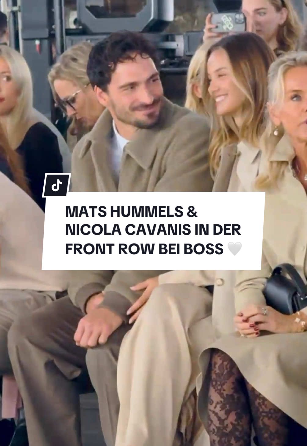Runway statt Rasen! Mats Hummels und Freundin Nicola Cavanis in der Front Row bei Boss 🤍 Video: @Alexandra Link  #milanfashionweek #fashionweek #matshummels #nicolacavanis 