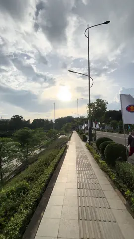 Sunset at USSH 🧡  #ussh #fyp #suctrenhanvan #nguoinhanvan 