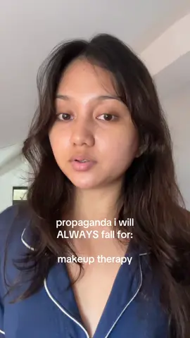 makeup therapy. doing my little makeup therapy session bc sometimes the only thing keeping me together is a good amount of blush!!!!!! #grwm #sabrinacarpenter #mansbestfriend #GlowUp #makeup 