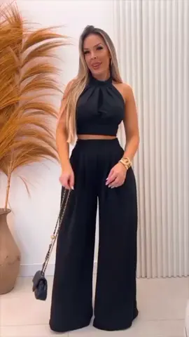 Conjunto Feminino crooped Frente Única + Calça Pantalona Tecido Duna . Comente eu QUERO que eu mando o link.  . . . . . . #conjuntofeminino #tecidoduna #modafeminina #acheinashopee #shopee 