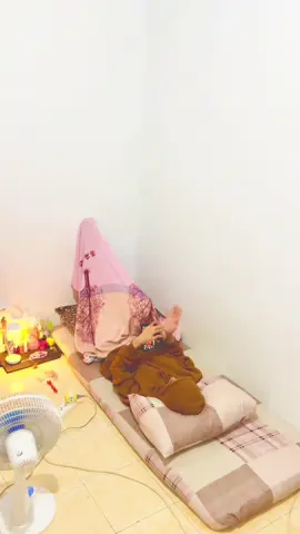 niatnya mau edit stok vidio tapi kenake scroll tiktok sampe vidionya gada yang diedit sama sekali😭🤣 #kreatorpemula #editortiktok #fypage 